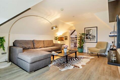Bedroom/Sitting Room