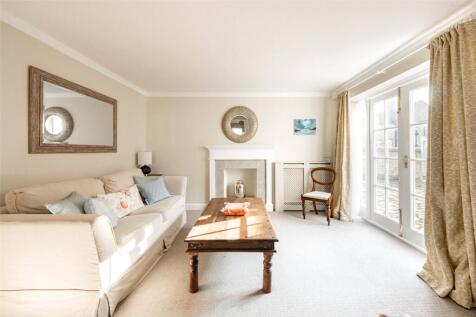 Sitting/Dining Room