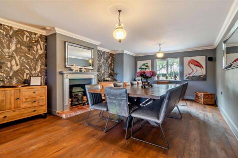 Breakfast Room