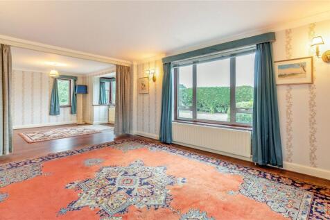 Sitting/Dining Room