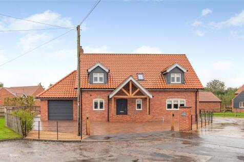 15a Larch Grove