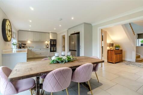 Dining/Kitchen