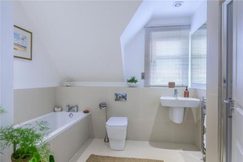 Main Ensuite