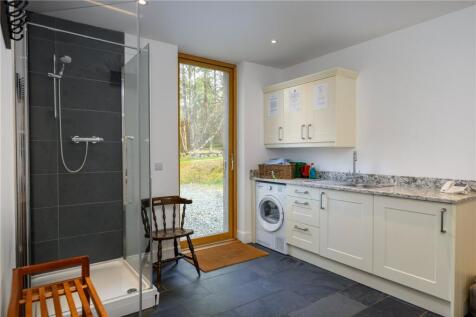 Utility/Shower Room