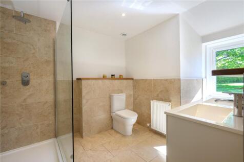 Main Ensuite