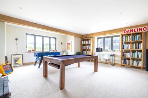 Family Room/Bed 5