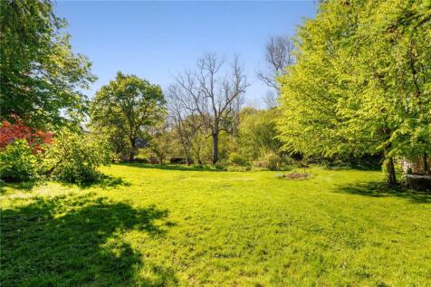 Lawned Garden