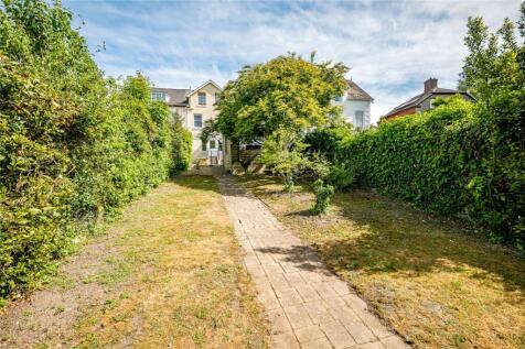 Garden Up To House