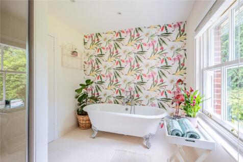 En Suite Bathroom