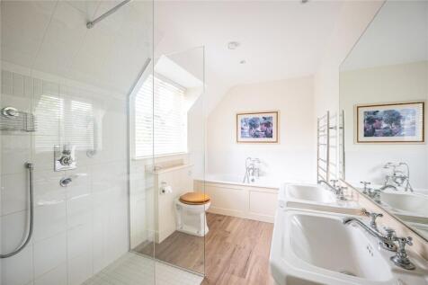 En Suite Bathroom