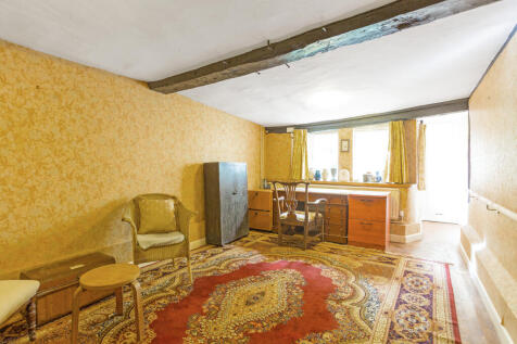 Family Room/Bed 5