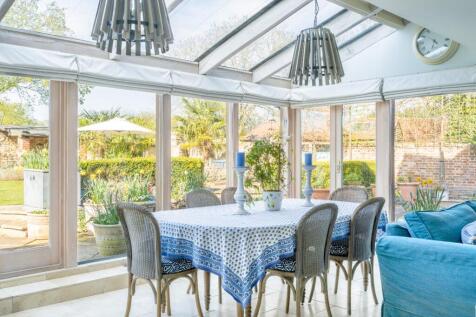 Breakfast Room