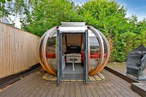 Garden Pod