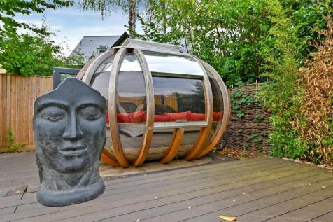 Garden Pod