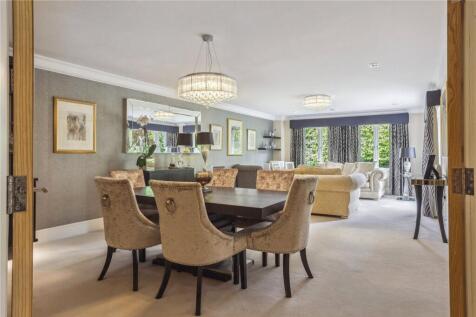Sitting/Dining Room