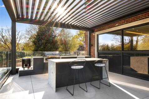 Outdoor Kitchen