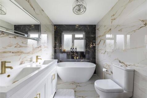 En Suite Bathroom