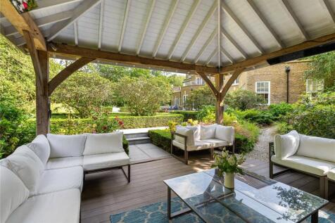 Outside Dining