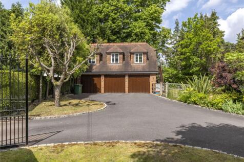 Triple Garage