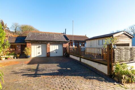 Parking / Garages