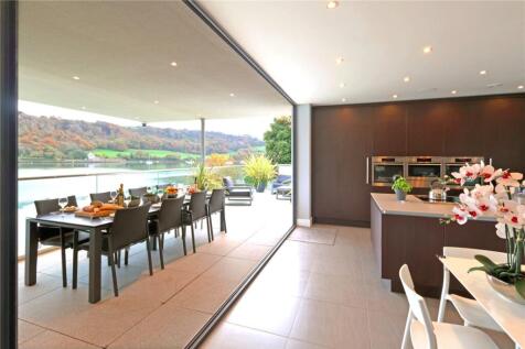 Kitchen / Patio