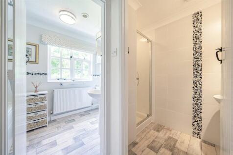 Bathroom / Shower