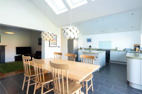 Kitchen / Dnier
