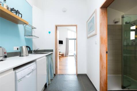 Studio Kitchen
