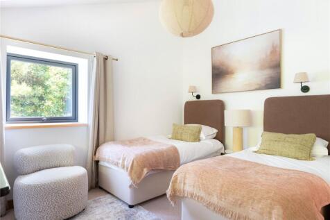 Drift Bedroom