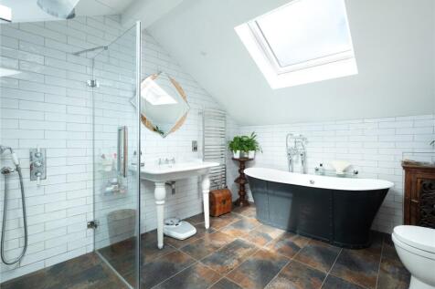 Principal Bathroom