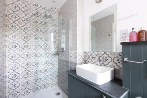 Draper En Suite