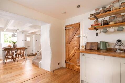 Kitchen / Dining