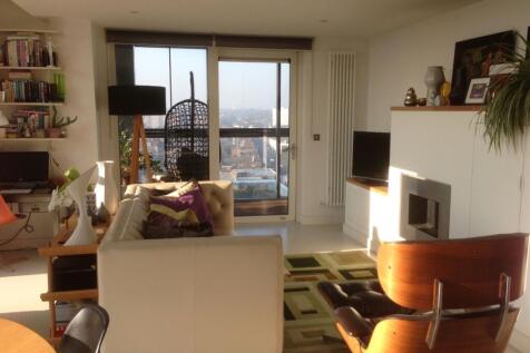 Reception Room/Dining Area pic