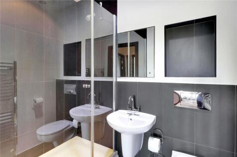 Family Shower Room