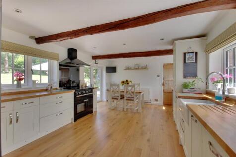 Kitchen/Breakfast Rm