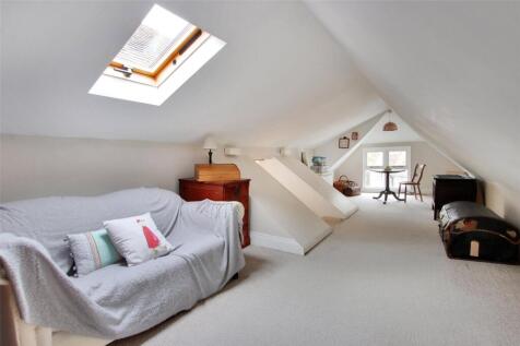 Attic Room/Bed Five