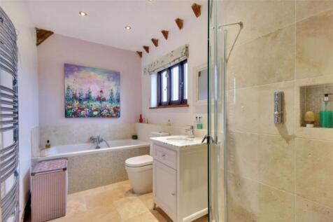 Bedroom 2 Ensuite