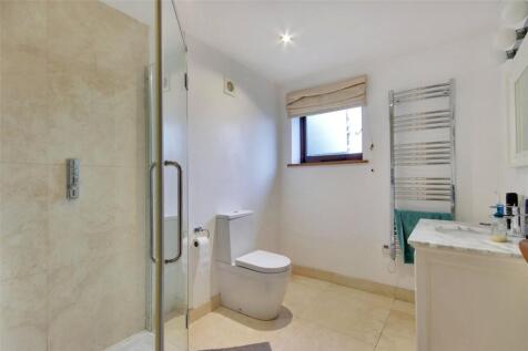 Studio 2 Ensuite
