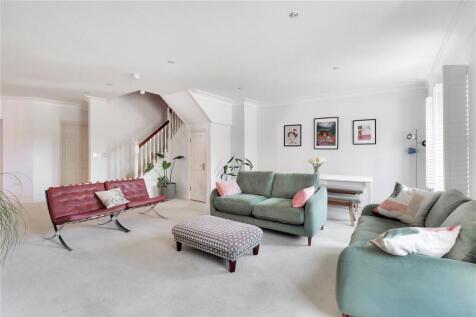 Sitting/Dining Room
