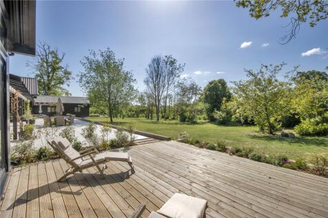 Rear Gardens