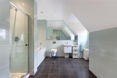 En Suite Bathroom