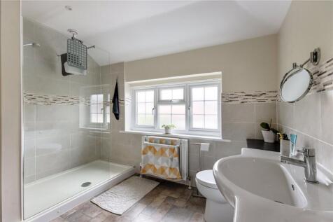 En Suite Bathroom
