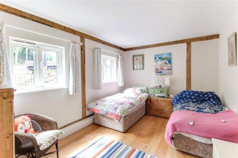 Courtyard Bedroom 2