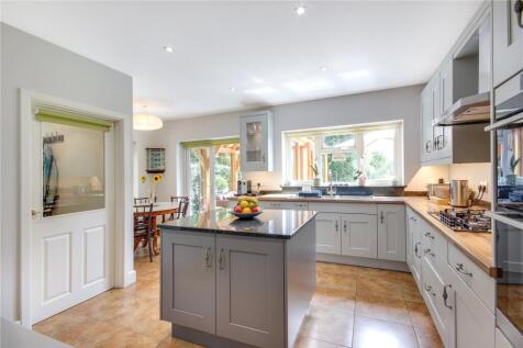 Kitchen/Breakfast Rm