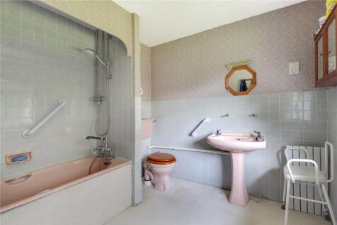 En Suite Bathroom