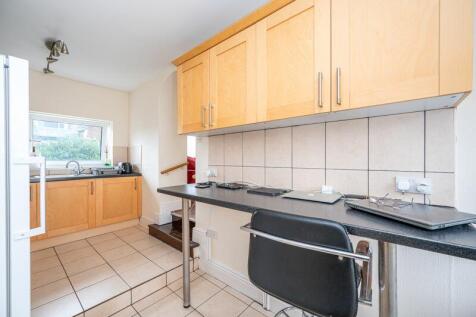 Kitchen / Dining Area