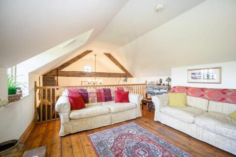 Mezzanine Sitting Room