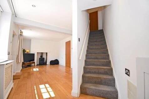 Sitting/dining room 