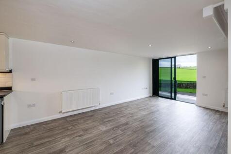 Open plan living/kitchen/dining room