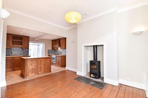 Open plan kitchen/dining room 